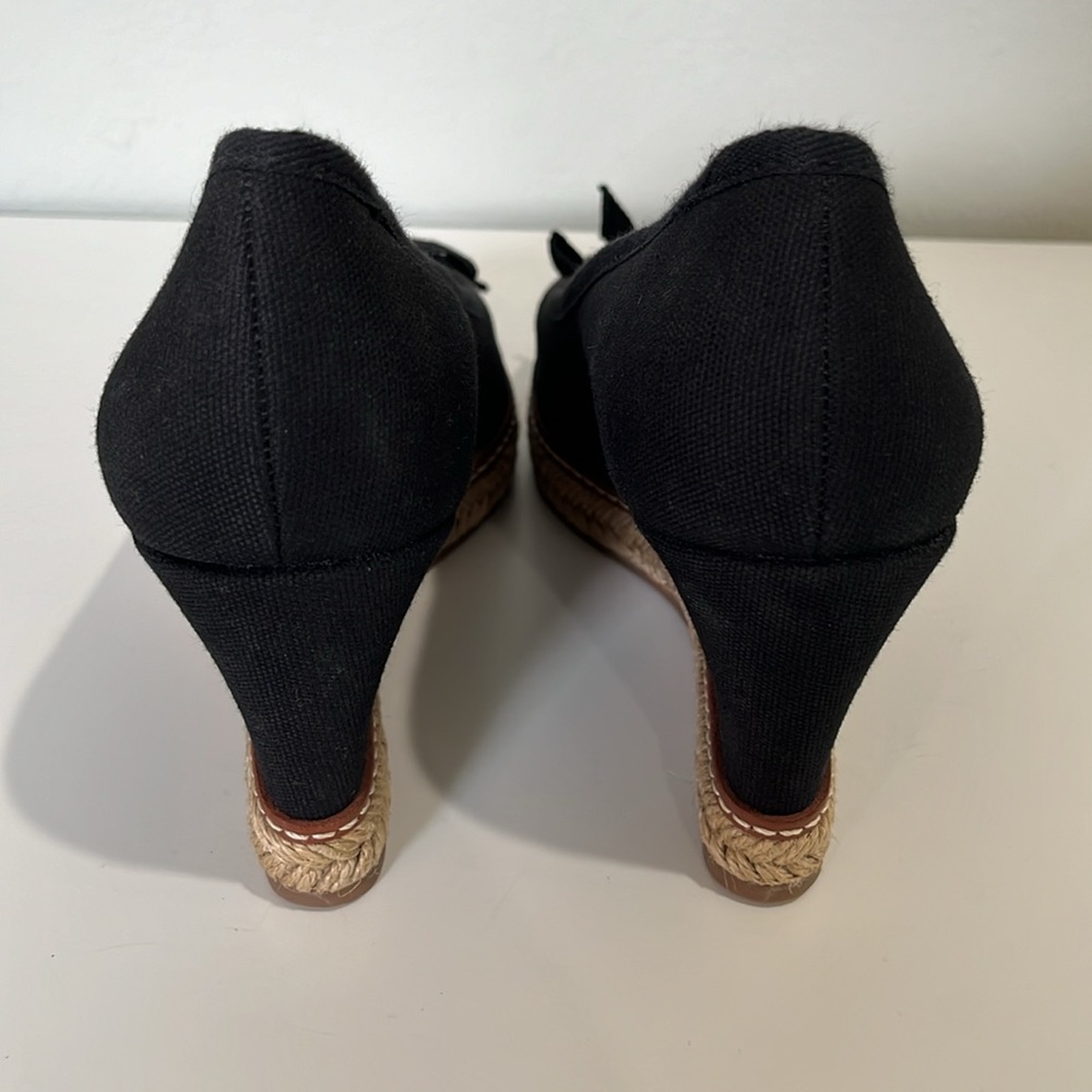 Tory Burch Black Canvas Wedge Espadrille Peep-Toe Pumps with Logo Bow - Picture 7 of 12
